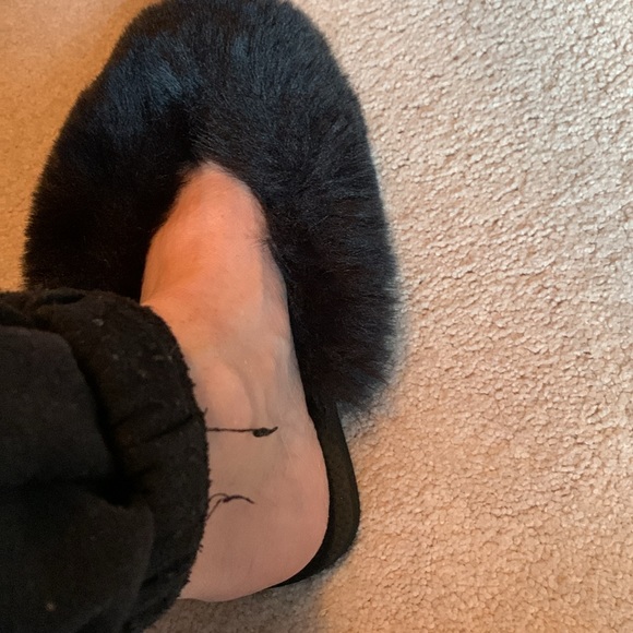 Alexis for Neimans Marcus flip flops - Picture 5 of 5